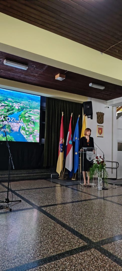 Gradonačelnik Dražen Srpak čestitao Dan grada Ozlju na Svečanoj sjednici
