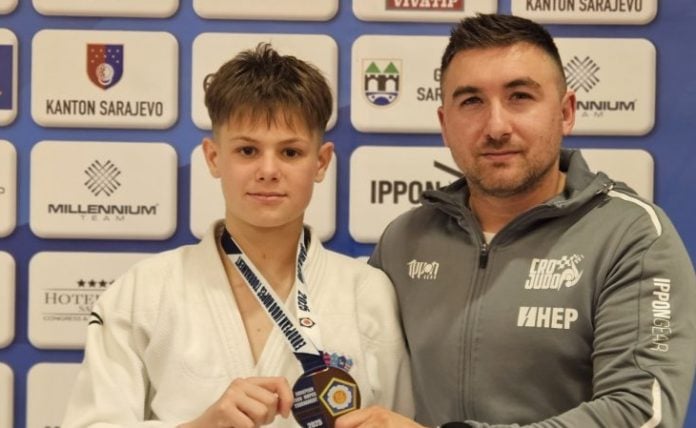 Iker Novak i trener Filip Šeketa