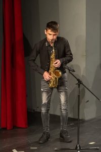 Osnovna škola dr. Ivana Novaka Macinec
