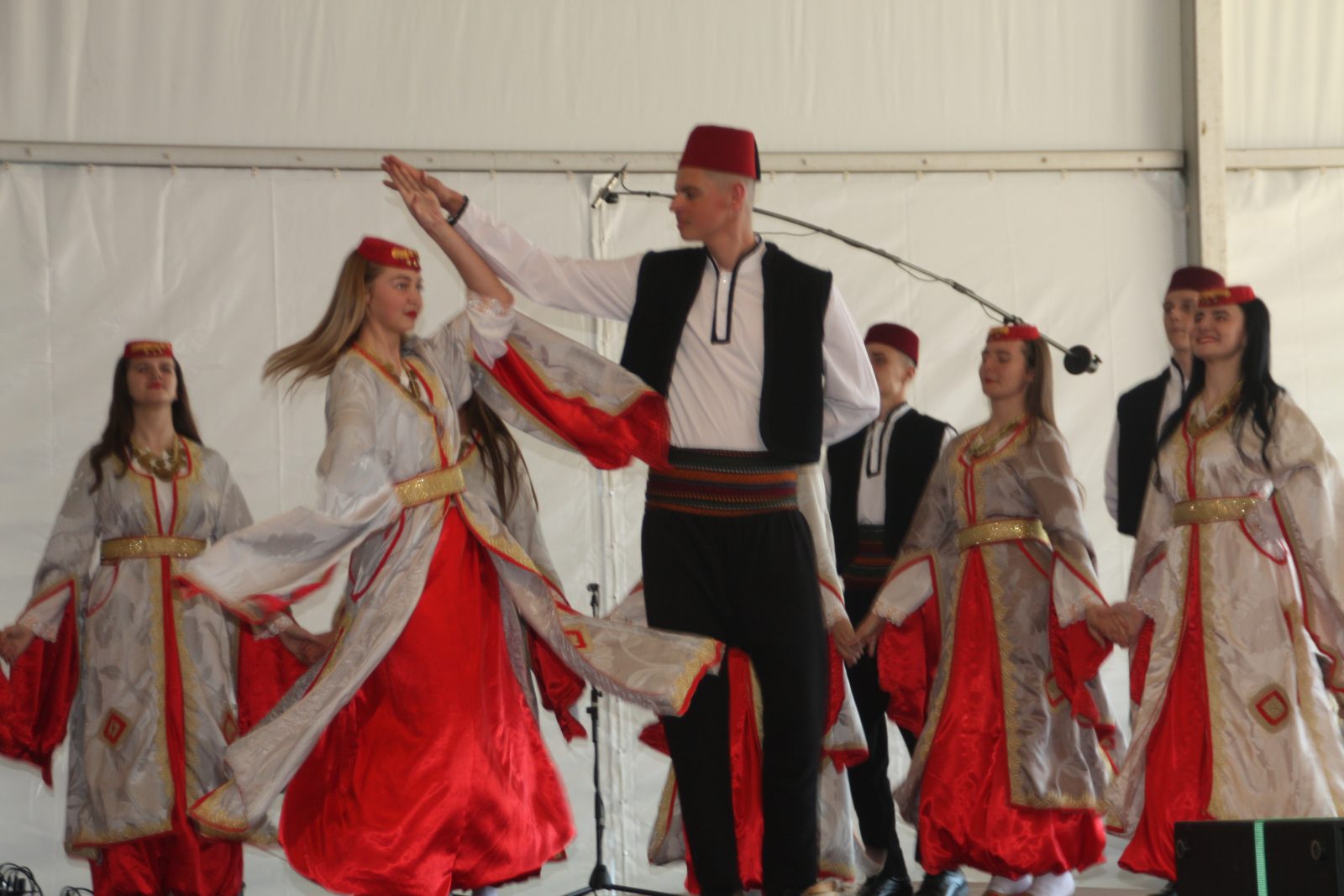 Donji Kraljevec bio je domaćin 8. Međunarodnog susreta folklornih skupina uz ples, glazbu, tradicionalna jela i nastupe puhačkih orkestara.
