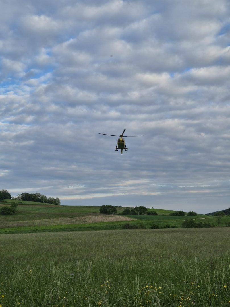 helikopter u zraku