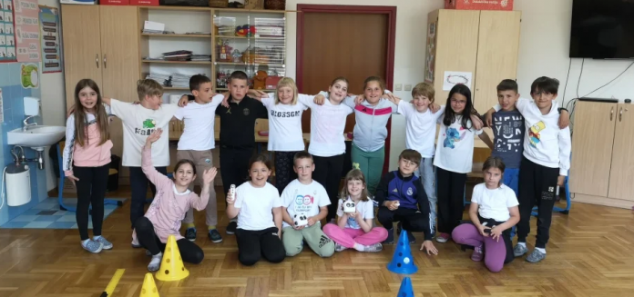 Učenici Osnovne škole Male Subotice
