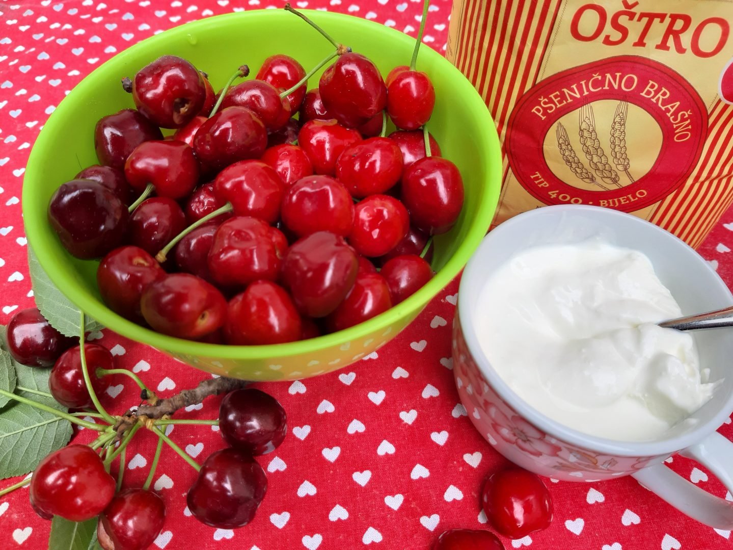 sastojci za zlevanku s trešnjama