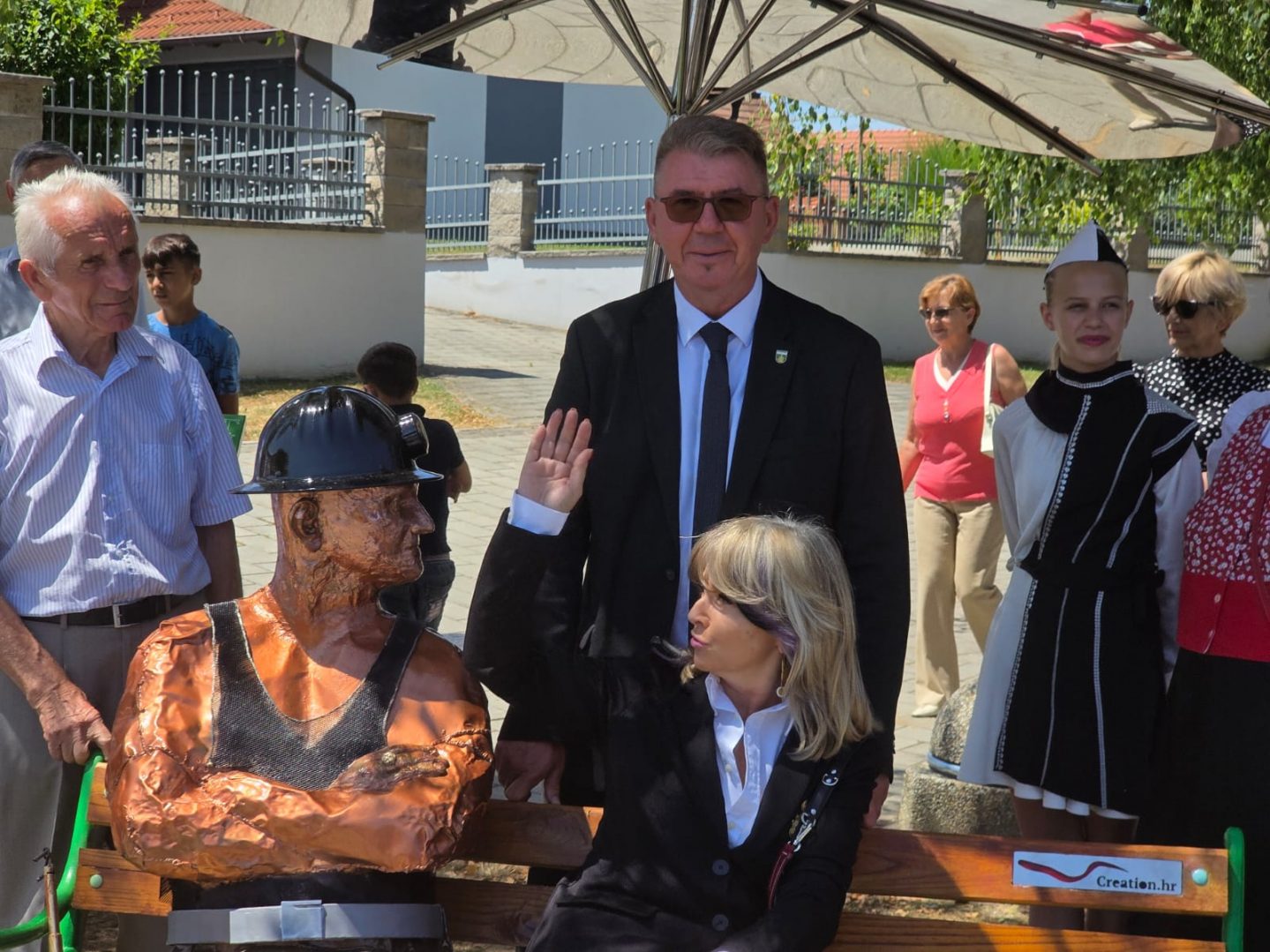 U Murskom Središću otkrivena skulptura Rudara Iveka – simbol časti i ...