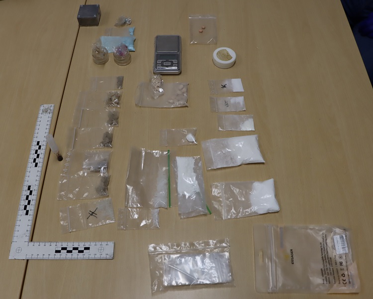 droga - MDMA, ketamin ,...