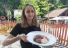 Elena sa svojim bajkovitim mesnim okruglicama i prilozima