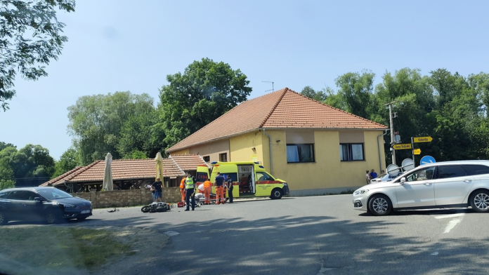 Prometna nesreća sudar osobnog automobila i motocikla