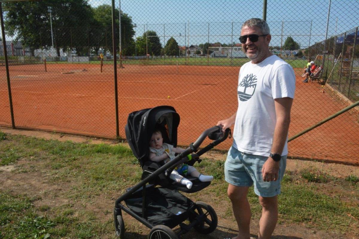 Krbulja Open Donja Dubrava - posjetitelj sa djetetom