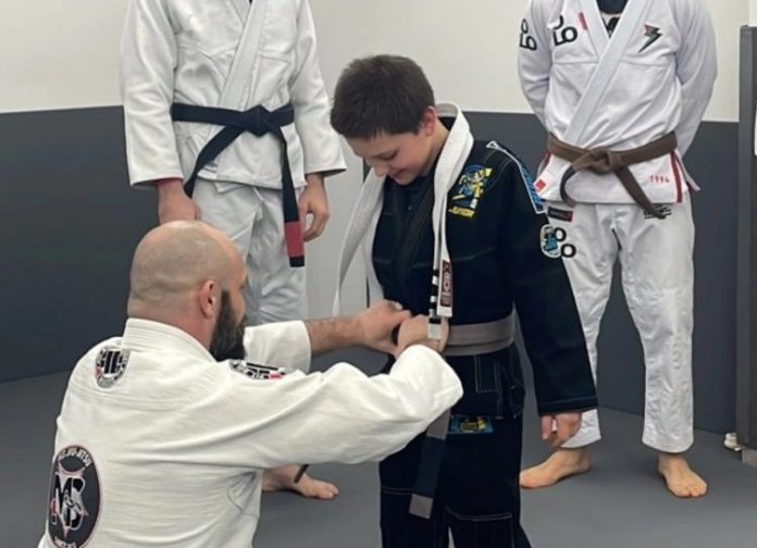 Dječak i trener Jiu jitsua, Ljetni jiu-jitsu kamp