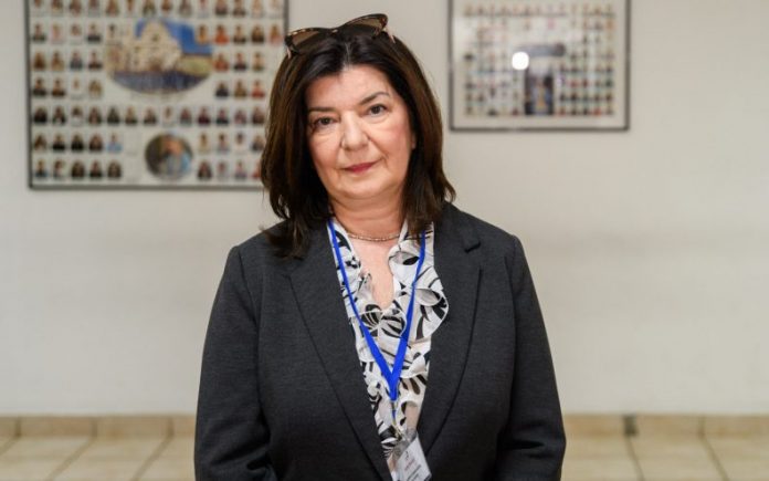 Ravnateljica škole, Zadar pali razred