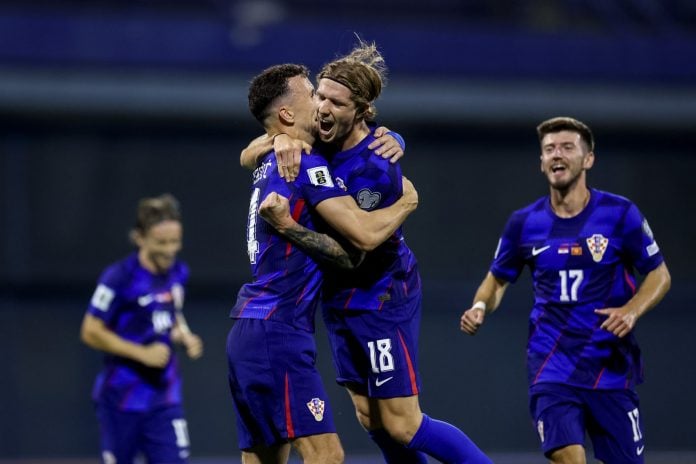 Jakić i Perišić slave gol