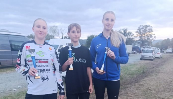 Niko Slaviček, Sonja i Ema Čižmešija nakon utrke