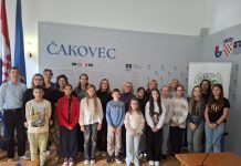 Dječje vijeće Grada Čakovca otvorilo Dječji tjedan radnom sjednicom Dječje vijeće Grada Čakovca sjednicom započelo obilježavanje Dječjeg tjedna