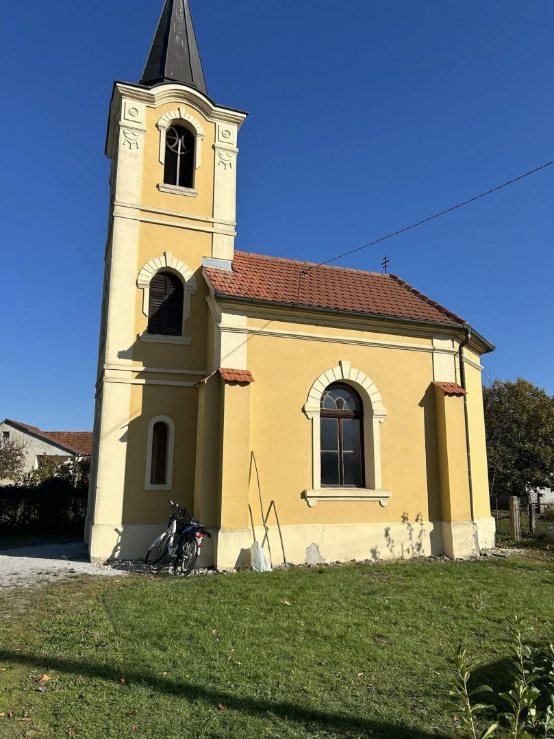 Uređenje okoliša oko kapele Uzvišenja sv. Križa u Pušćinama (1)
