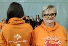 Sportske igre za osobe s multiplom sklerozom u Nedelišću okupile sudionike iz regije Natjecateljice poziraju