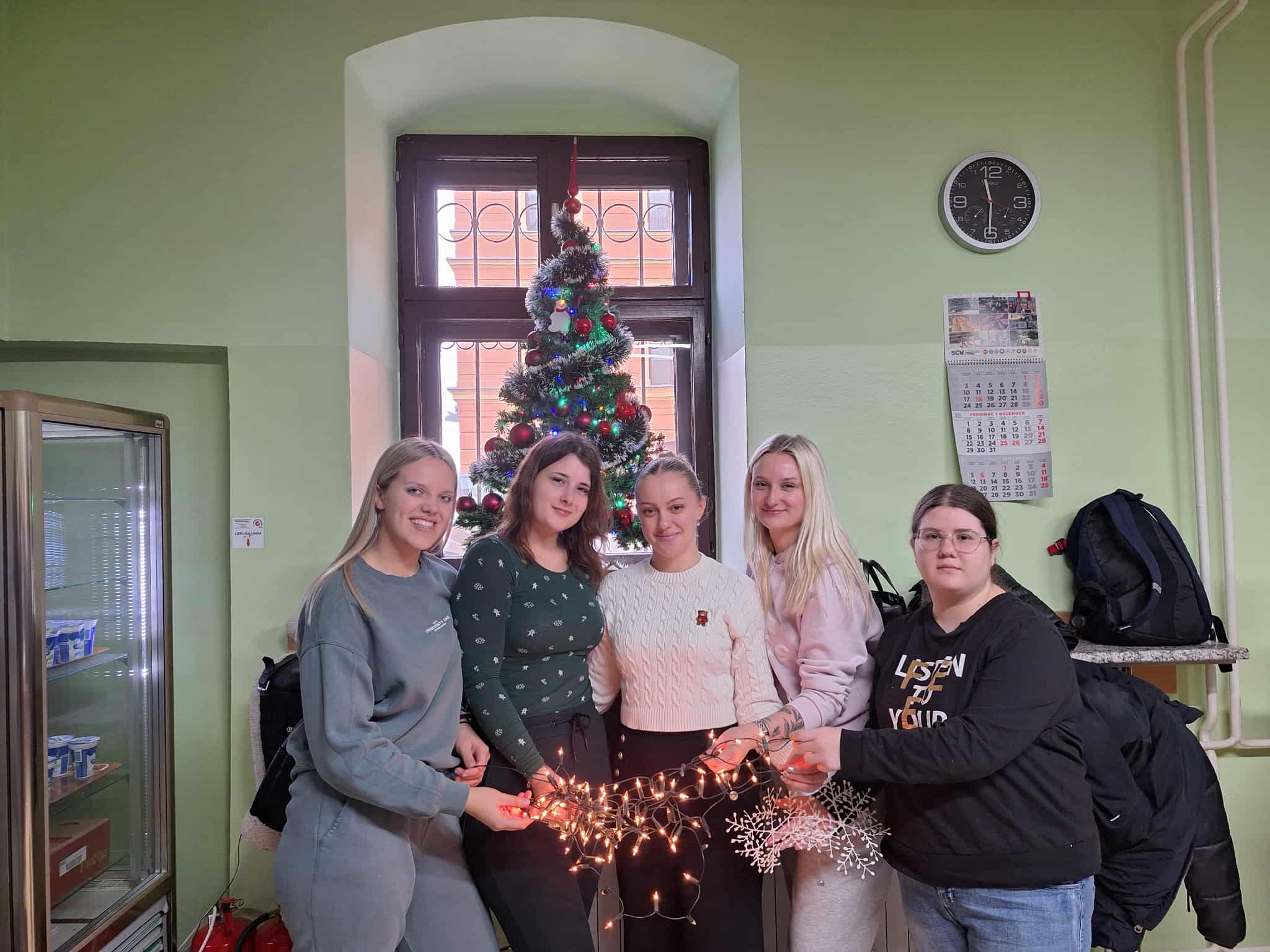 Studentice u Čakovcu uređuju menzu za Božić
