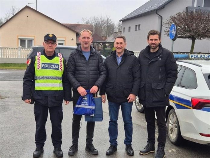 Za-Bozic-nagradujemo-najsavjesnije-vozace - policija