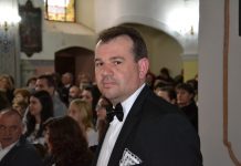 Župa Sveti Juraj u Trnju zahvalila je Nenadu Glavaku na 25 godina kantorske službe Župa Sveti JUraj u Trnju - Nenad Glavak - 25 godina kantorske službe