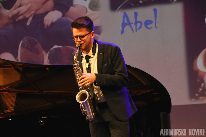 koncert bivših učenika umjetničke škole