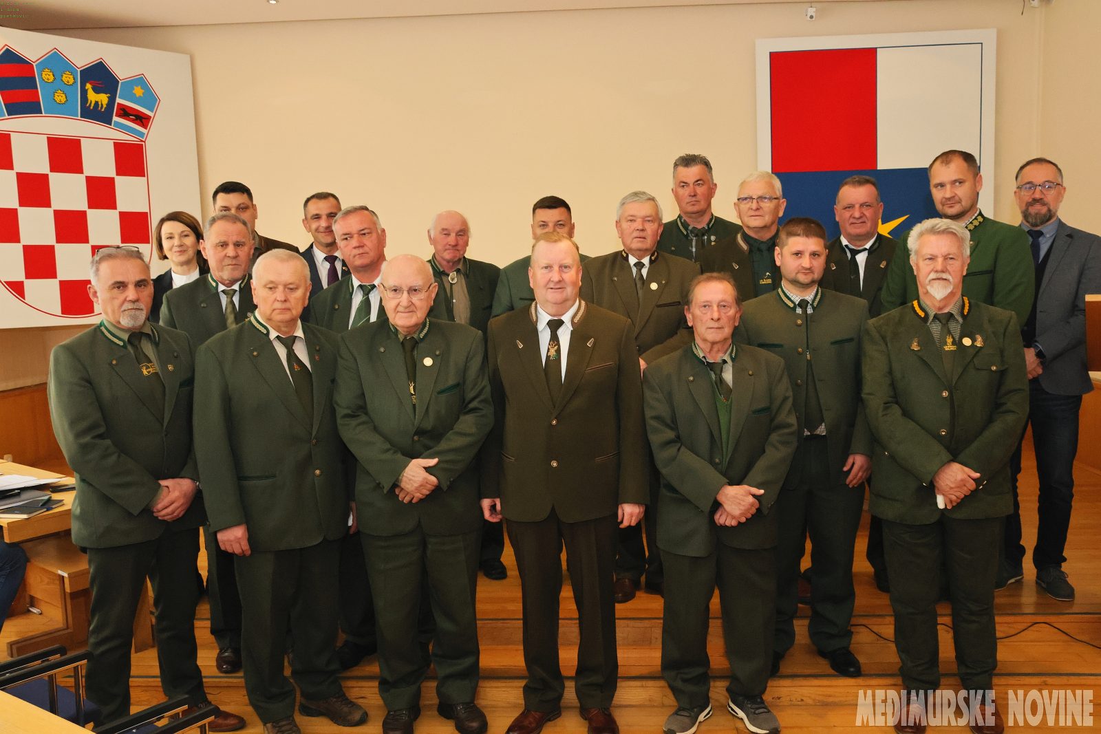 Uručivanje ugovora o zakupu prava lova zajedničkih lovišta - Međimurske novine