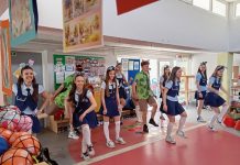 4.F Gimnazije Josipa Slavenskog razveselio mališane u Dječjem vrtiću Cvrčak 4.F Cvrčak
