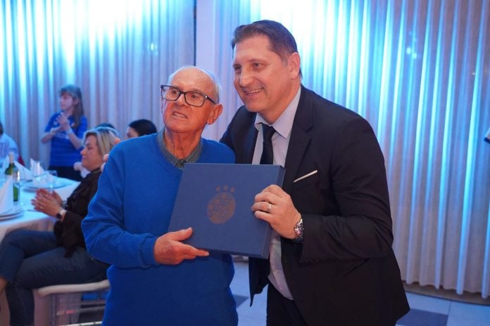 Plava noć