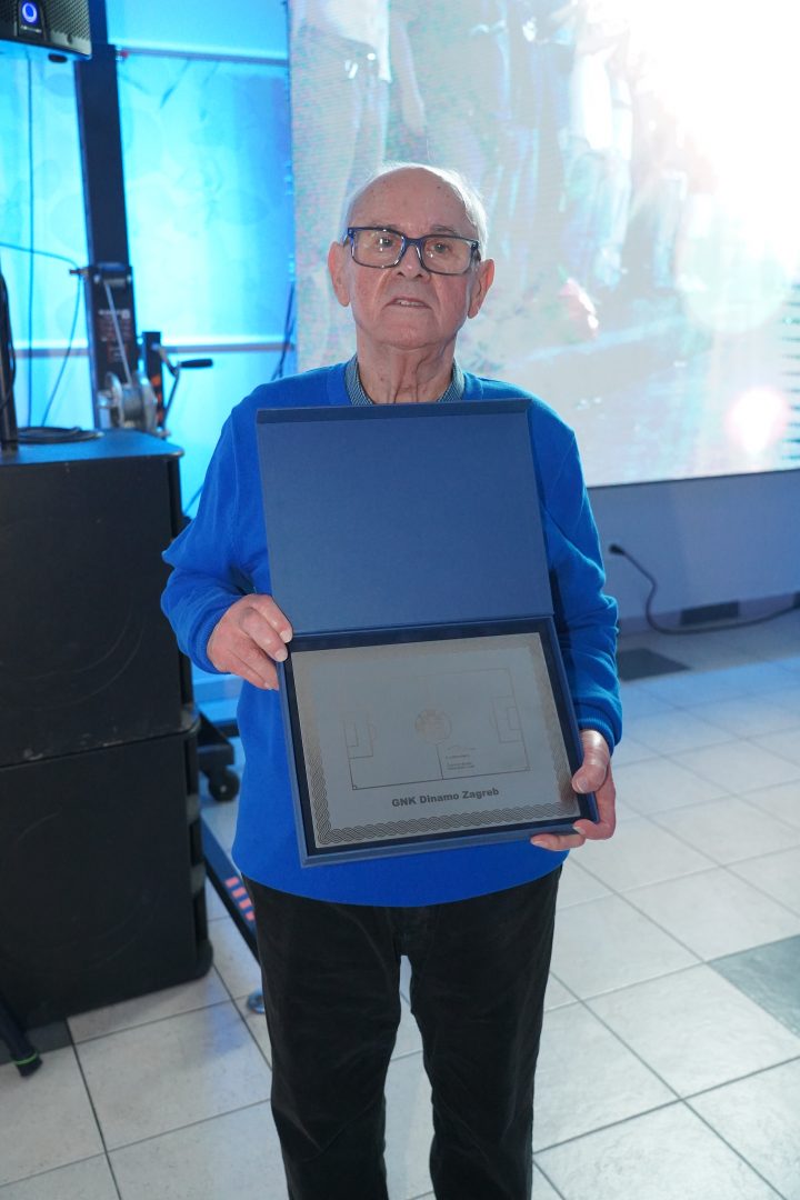 Plava noć