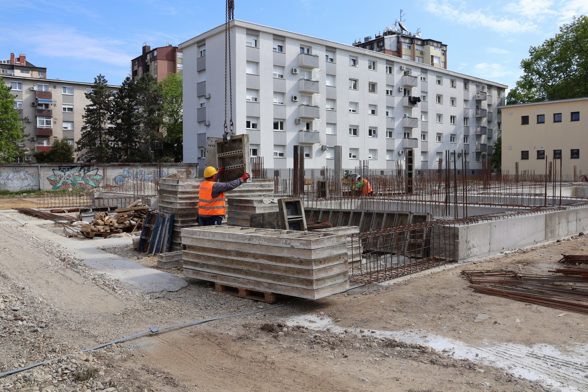 Radovi na Gimnaziji Josipa Slavenskog Čakovec