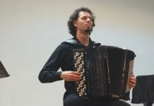 Đerić svira