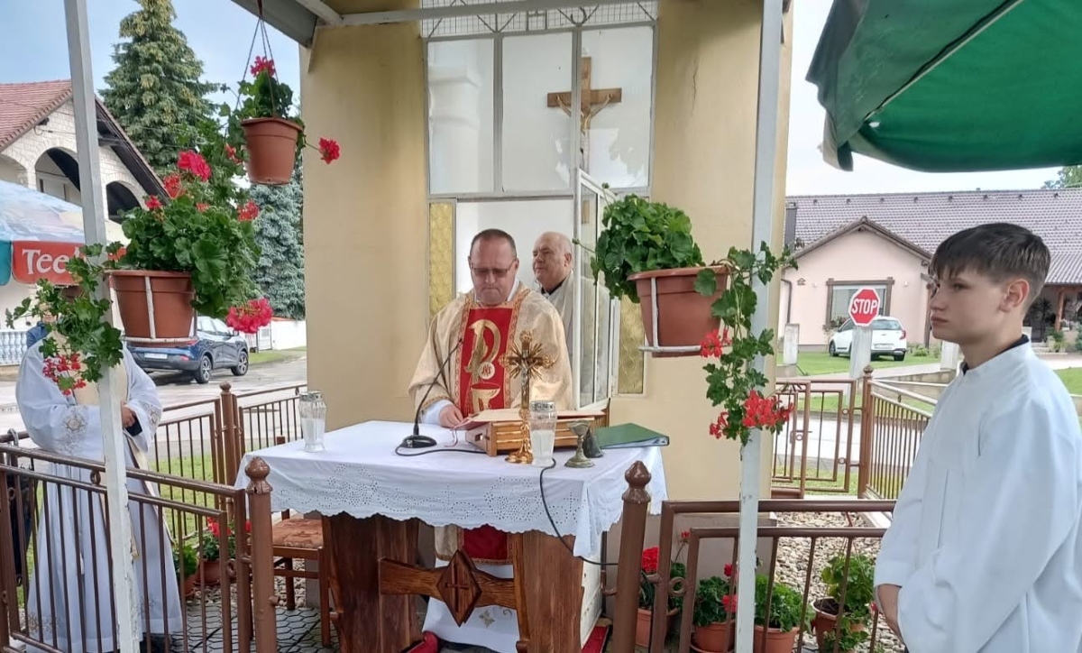 U Pretetincu blagoslovljeno novo zvono kod kapelice Presvetoga Trojstva 