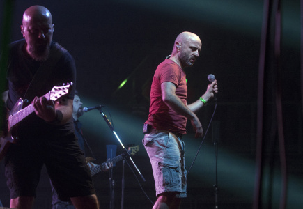 Varazdin, 271017.
U Areni varazdin odrzan je koncert TBF-a, Urbana i Hladnog Piva.
Na fotografiji: hladno Pivo.
Foto: Zeljko Hajdinjak / Cropix